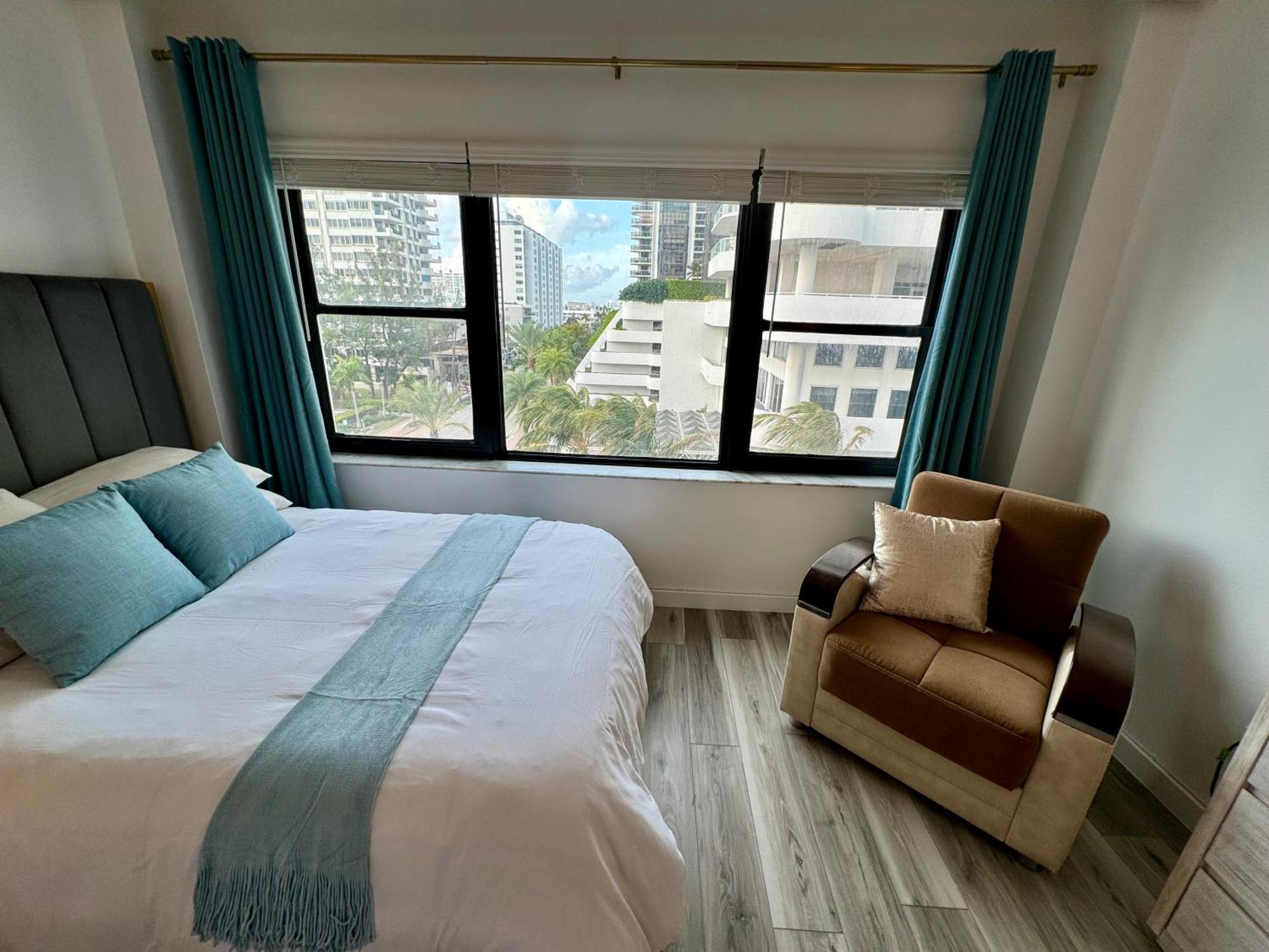 Directly On The Beach With Pool & Parking Miami Beach Bagian luar foto