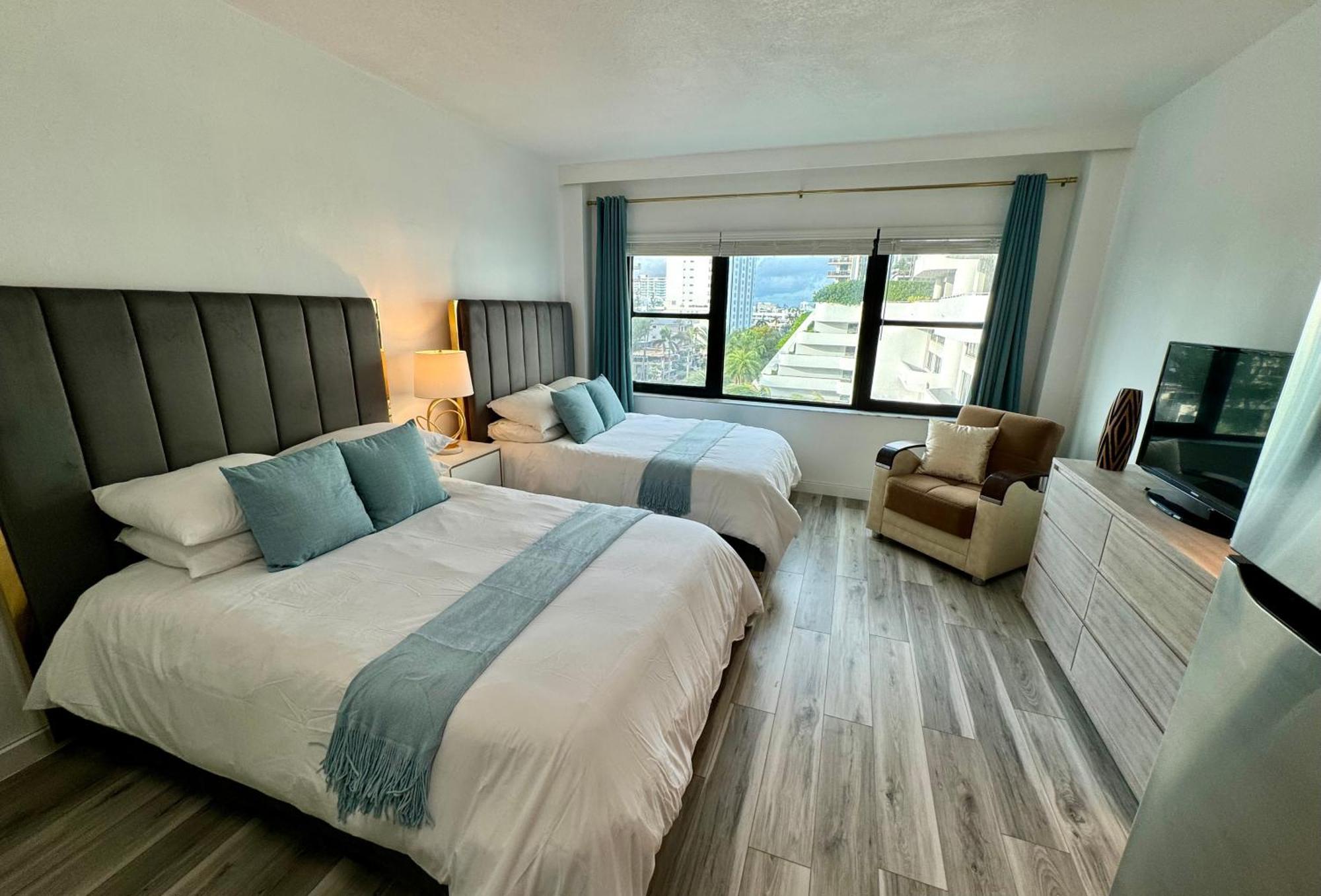 Directly On The Beach With Pool & Parking Miami Beach Bagian luar foto