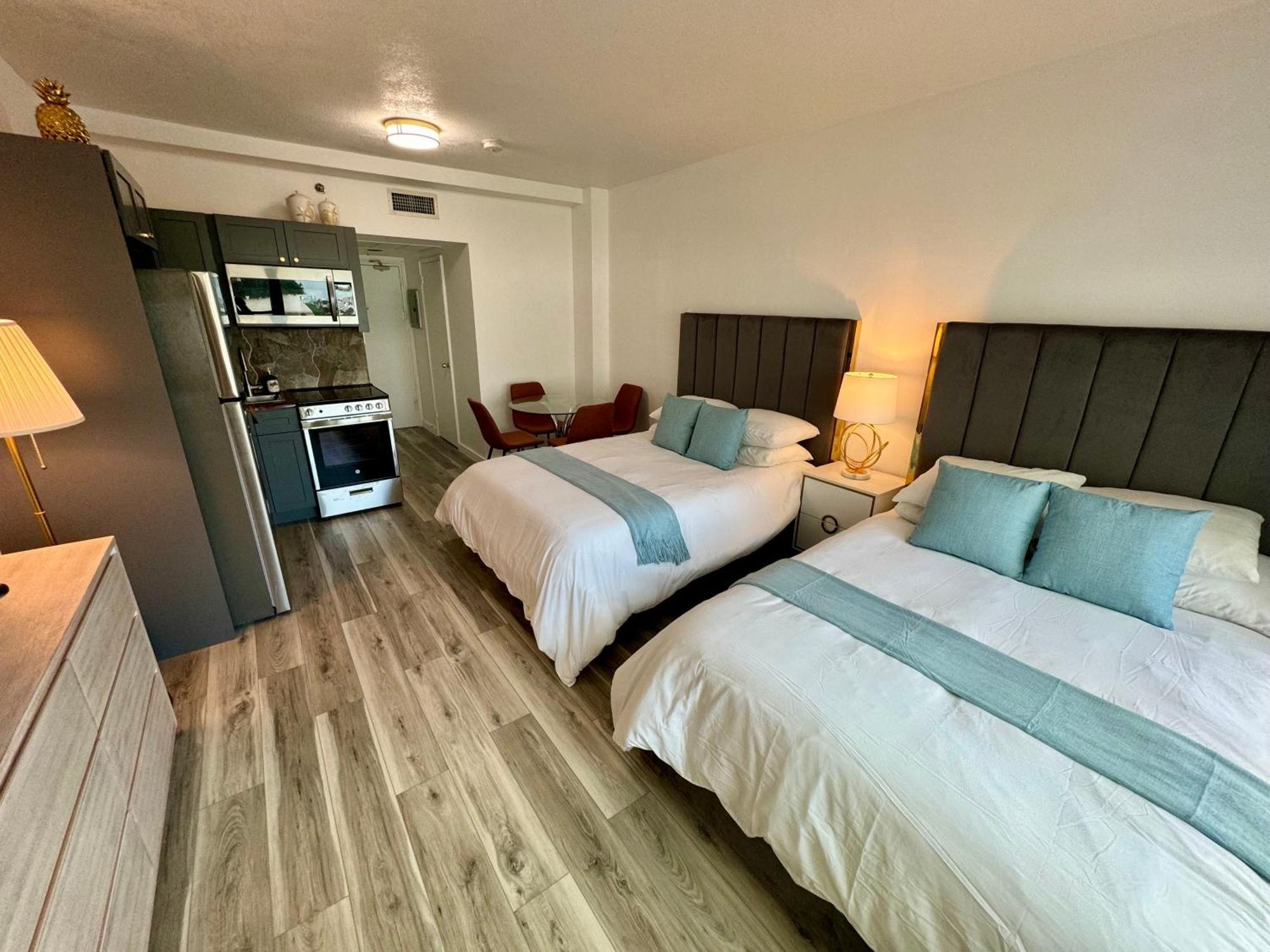 Directly On The Beach With Pool & Parking Miami Beach Bagian luar foto