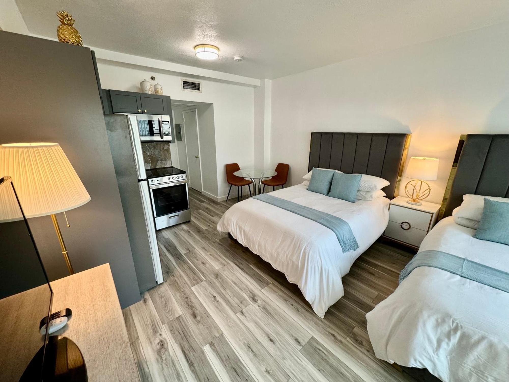 Directly On The Beach With Pool & Parking Miami Beach Bagian luar foto